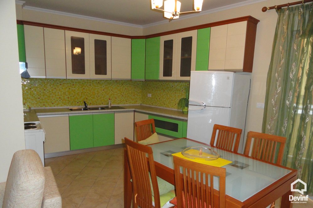 Tirane Shitje Apartament 3+1+A Apartamenti ndodhet ne nje pallat te ri ne Rr. Myslym Shyri apartament