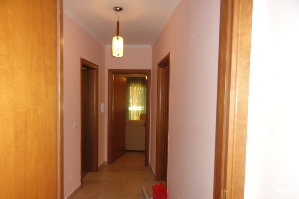Tirane Shitje Apartament 3+1+A Apartamenti ndodhet ne nje pallat te ri ne Rr. Myslym Shyri apartament