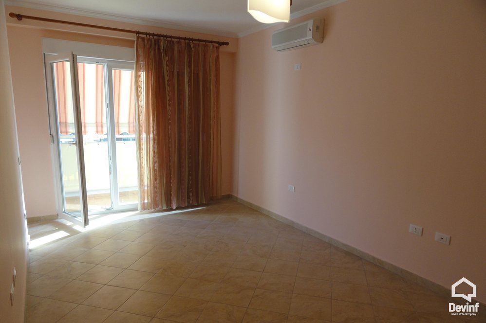 Tirane Shitje Apartament 3+1+A Apartamenti ndodhet ne nje pallat te ri ne Rr. Myslym Shyri apartament