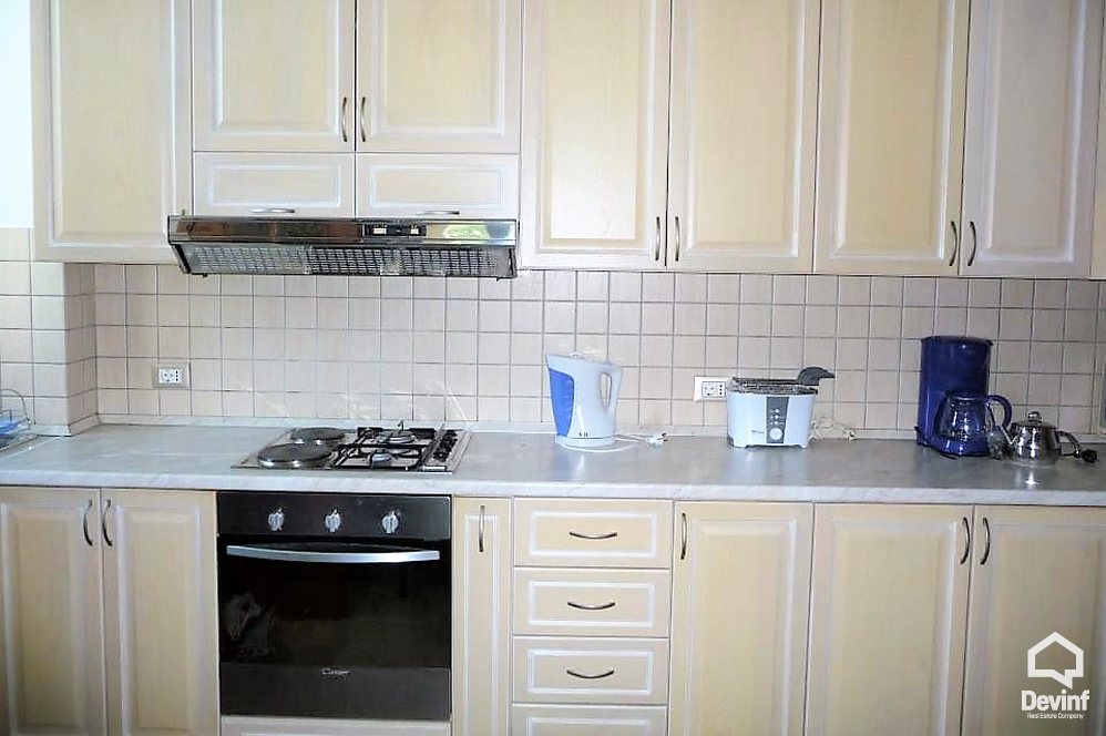 Tirane Qera Apartament 3+1+A Apartament ne zonen e Bllokut apartament