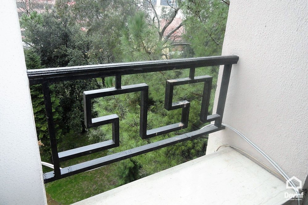 Tirane Qera Apartament 3+1+A Apartament ne zonen e Bllokut apartament