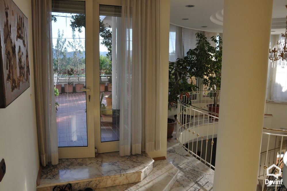 Tirane For Sale Apartment Me shume se 4 dhoma New building close to Elbasani Street Apartment