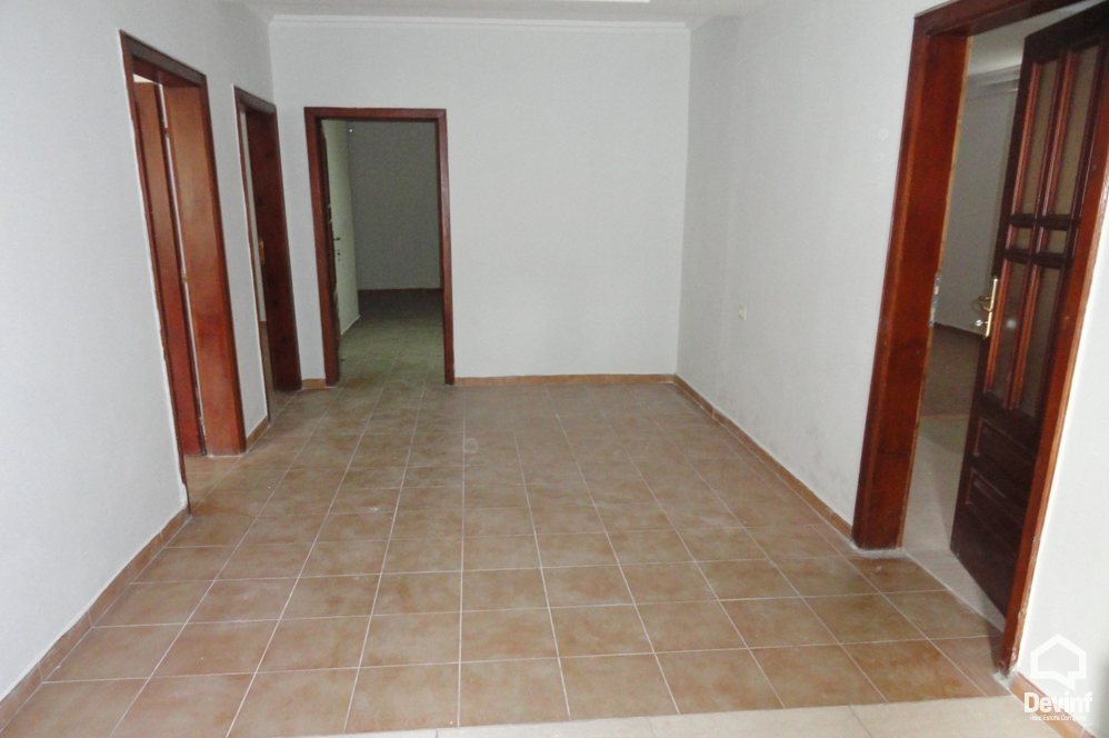 Tirane For Rent Villa Me shume se 4 dhoma Villa situated at the residential area of Selita Office