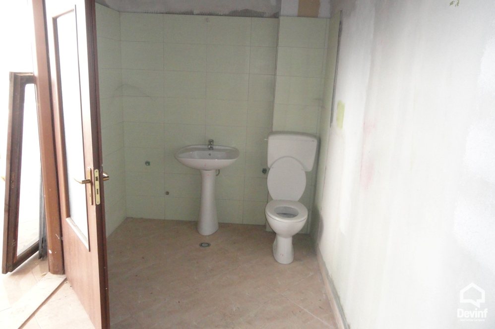 Tirane For Sale Shop  Shop located close to Str. Dibres 