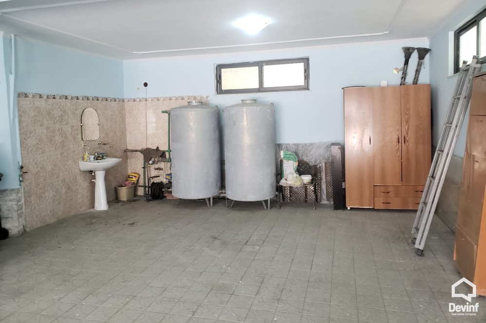 Tirane For Rent Villa Me shume se 4 dhoma Residential area near the Elbasan Road Office Villa kopesht femijesh shkolle kursesh