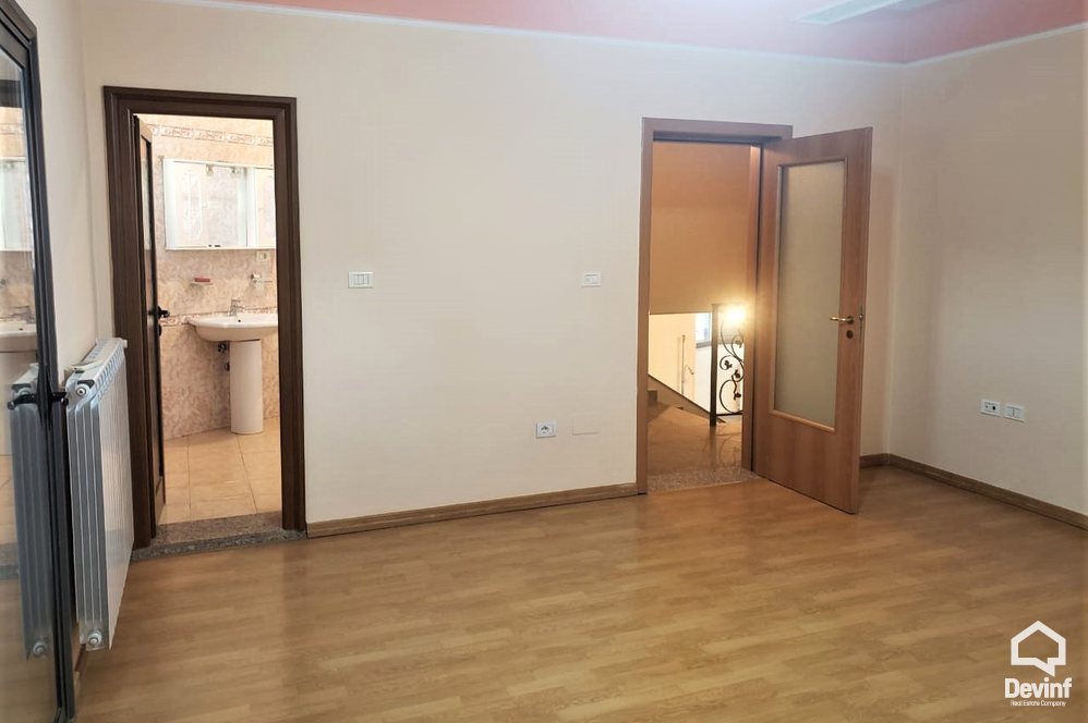 Tirane For Rent Villa Me shume se 4 dhoma Residential area near the Elbasan Road Office Villa kopesht femijesh shkolle kursesh