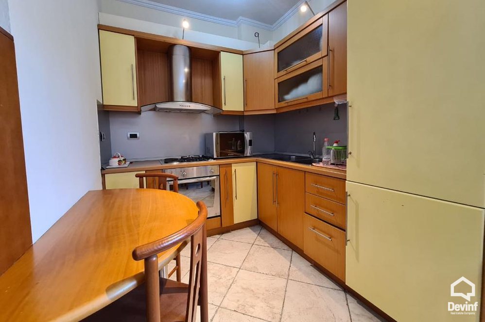 Tirane Qera Apartament 2+1+A Apartament ne Rr. Muhamet Gjollesha apartament