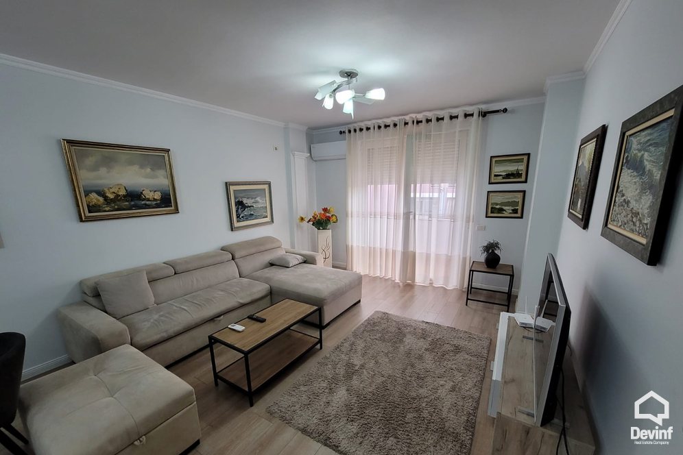 Tirane Qera Apartament 1+1+A Apartament i ri prane Piramides apartament