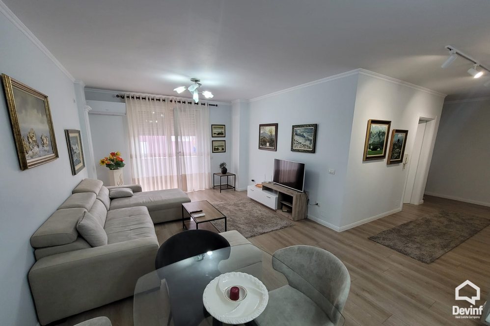 Tirane Qera Apartament 1+1+A Apartament i ri prane Piramides apartament