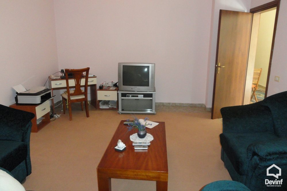 Tirane Qera Apartament 3+1+G Prane Drejtorise se Pergjitheshme te Higjenes kat vile
