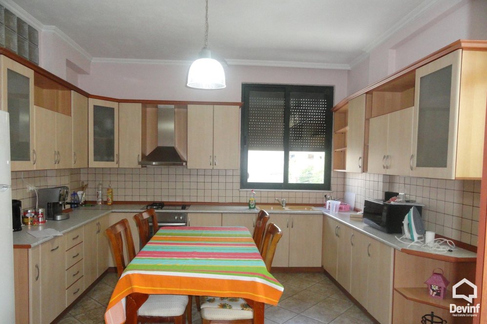 Tirane Qera Apartament 3+1+G Prane Drejtorise se Pergjitheshme te Higjenes kat vile
