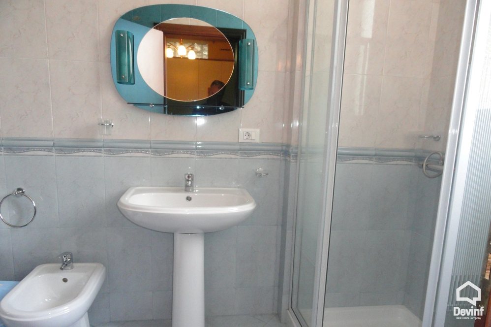 Tirane Qera Apartament 3+1+G Prane Drejtorise se Pergjitheshme te Higjenes kat vile