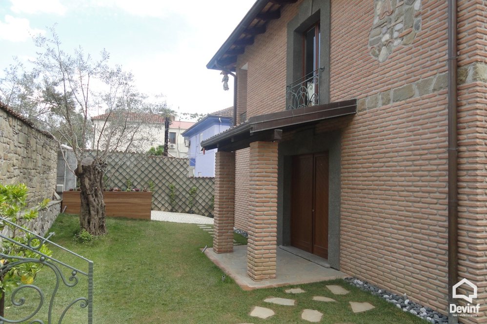 Tirane For Rent Villa  House in the City of Tirana 