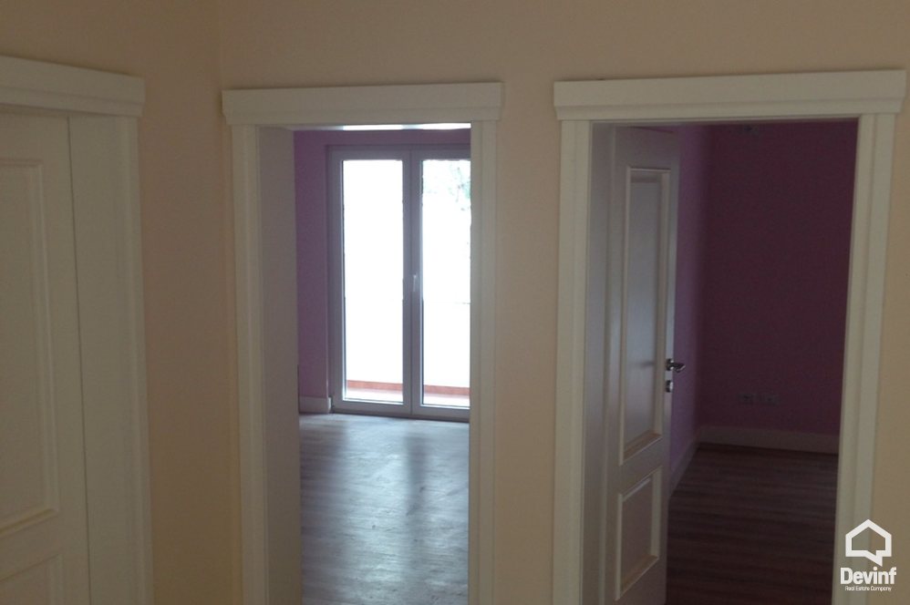 Tirane Qera Apartament 2+1+A Apartament prane Piramides apartament zyre