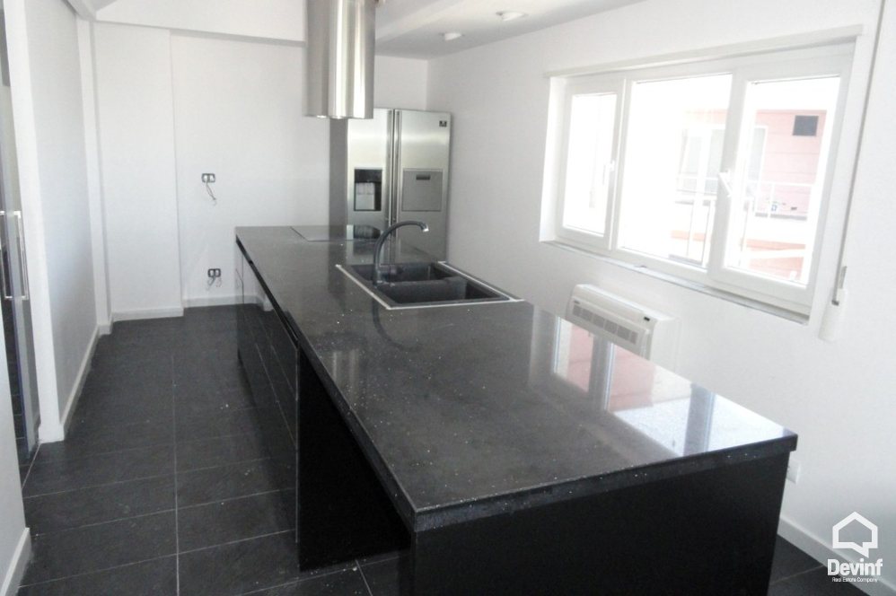 Tirane Qera Apartament 3+1+G Apartament ne kodrat e Liqenit te Tiranes apartament