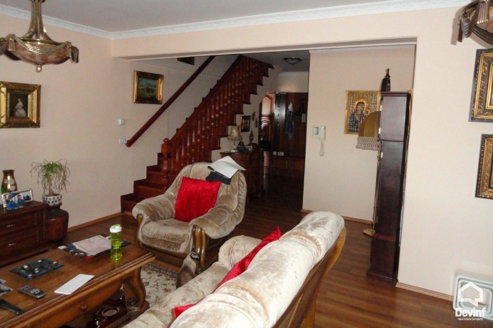 Tirane Qera Apartament 3+1+G Apartament dubleks ne zonen e Bllokut apartament