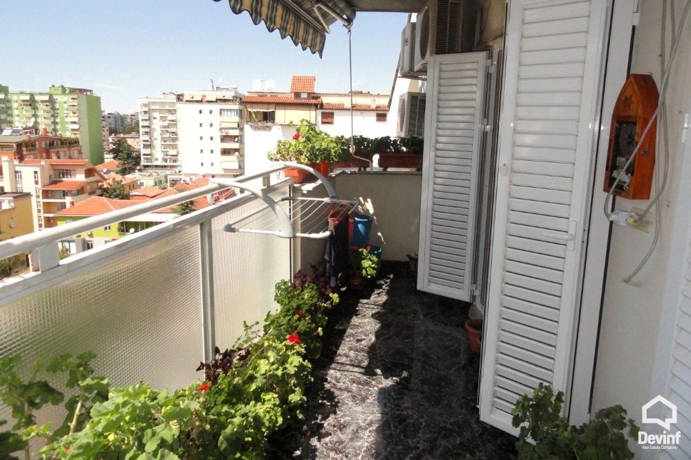 Tirane Qera Apartament 3+1+G Apartament dubleks ne zonen e Bllokut apartament