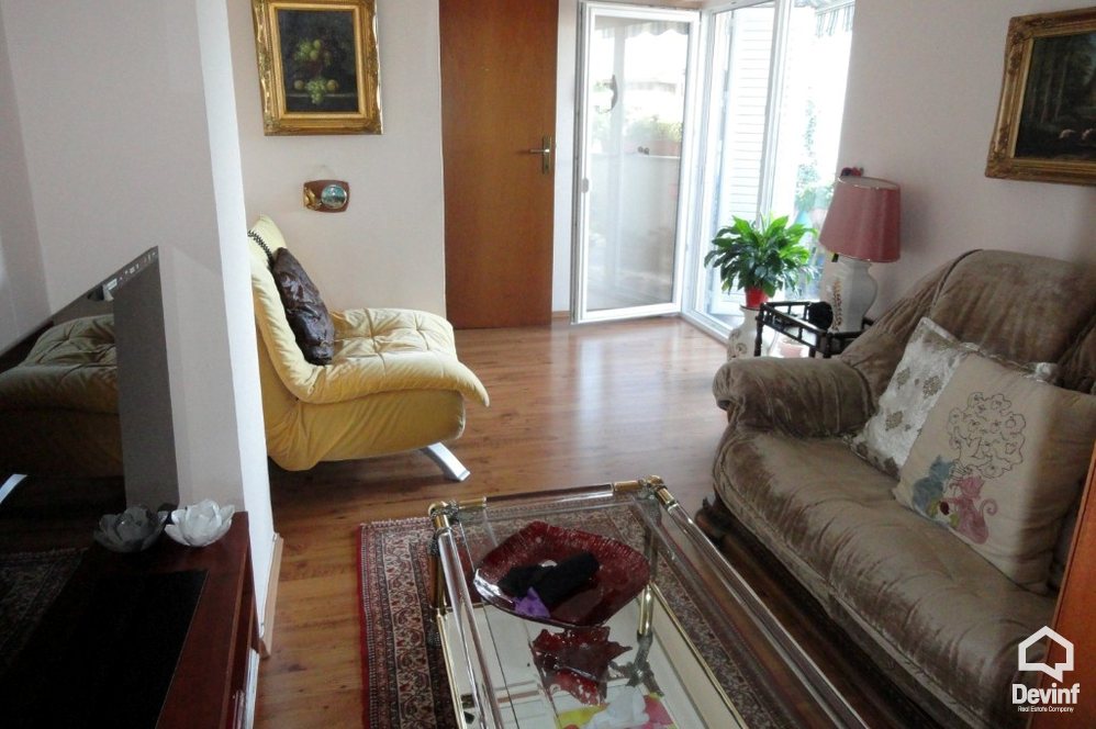 Tirane Qera Apartament 3+1+G Apartament dubleks ne zonen e Bllokut apartament