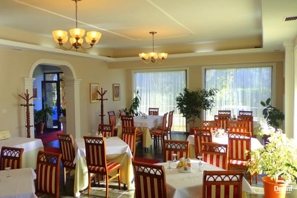 Tirane For Sale Hotel Me shume se 4 dhoma Hotel located in the national road Tirana-Elbasan 