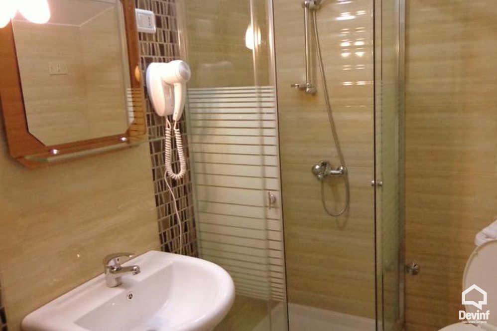 Tirane For Sale Hotel Me shume se 4 dhoma Hotel located in the national road Tirana-Elbasan 