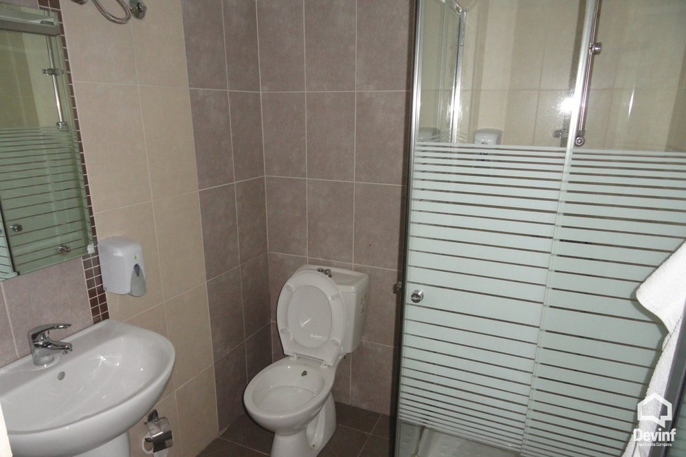 Tirane For Sale Hotel Me shume se 4 dhoma Hotel located in the national road Tirana-Elbasan 