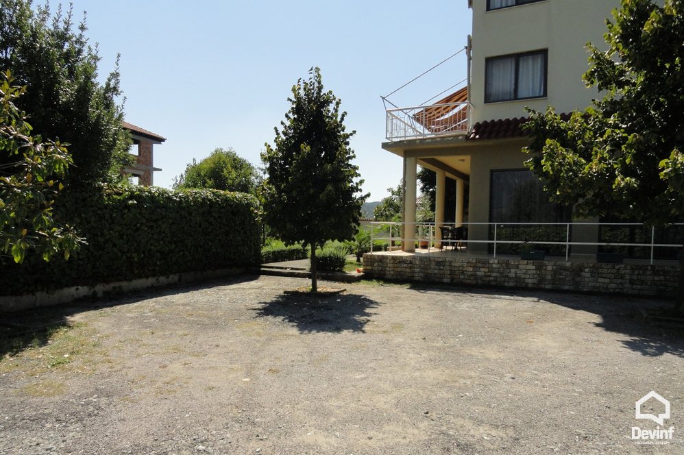 Tirane For Rent Hotel Me shume se 4 dhoma Hotel located in the national road Tirana-Elbasan 