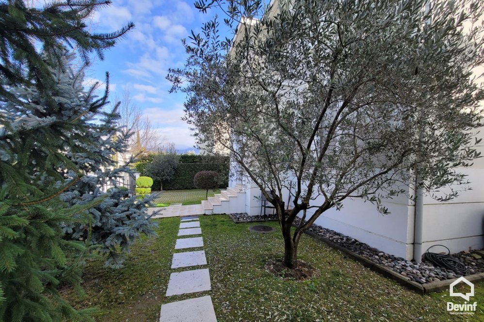 Tirane For Rent Villa 4+1 New residential Complex near TEG Villa Residential Complex