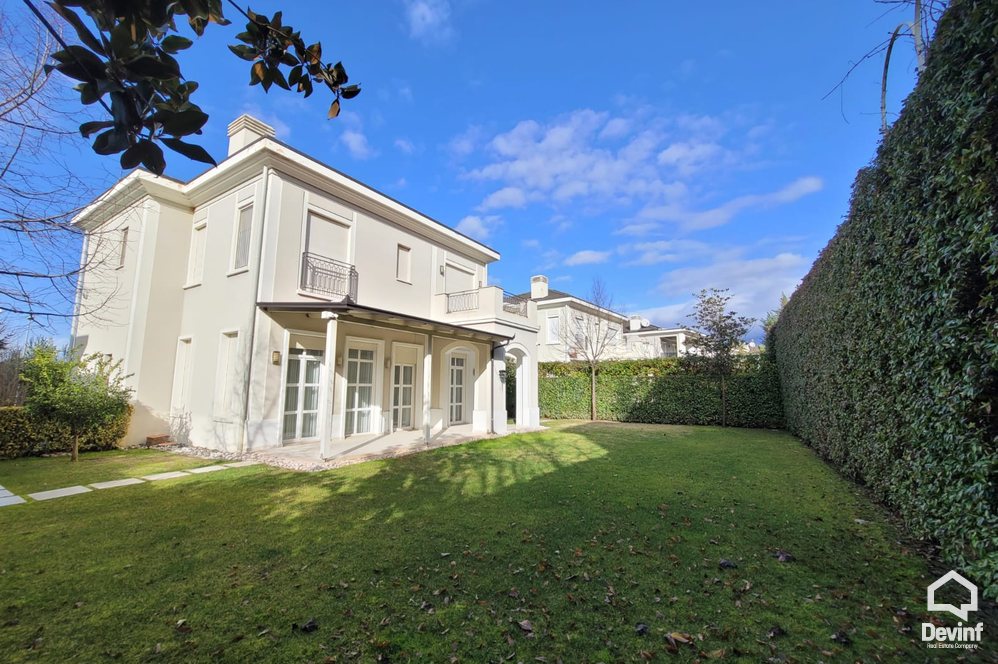 Tirane For Rent Villa 4+1 New residential Complex near TEG Villa Residential Complex