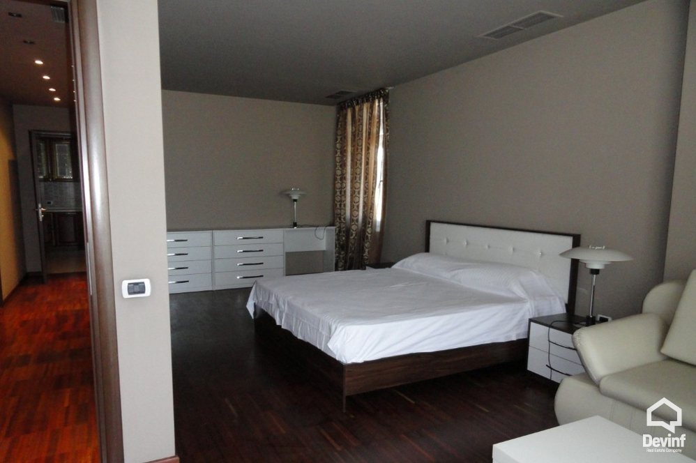 Tirane Qera Apartament  Apartament ne zonen e Bllokut apartament