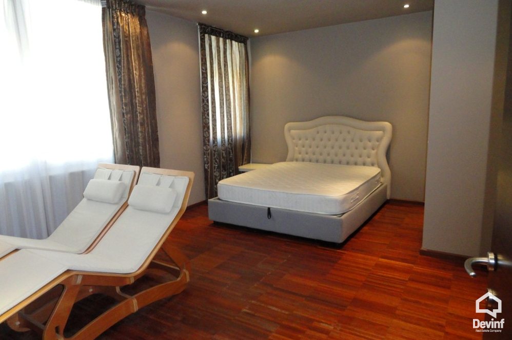 Tirane Qera Apartament  Apartament ne zonen e Bllokut apartament