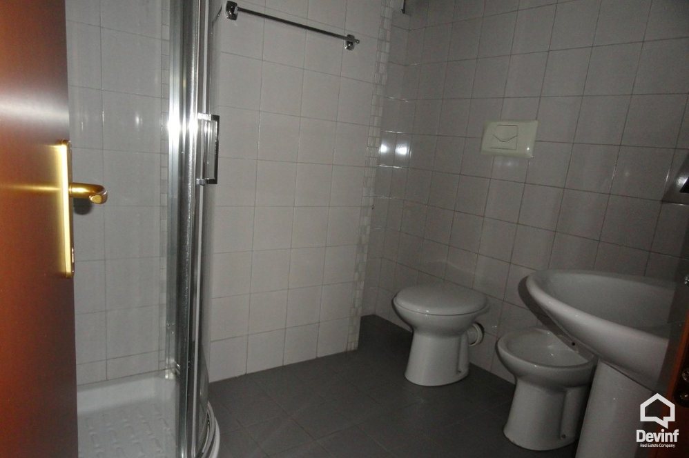 Tirane Qera Apartament  Apartament ne zonen e Bllokut apartament