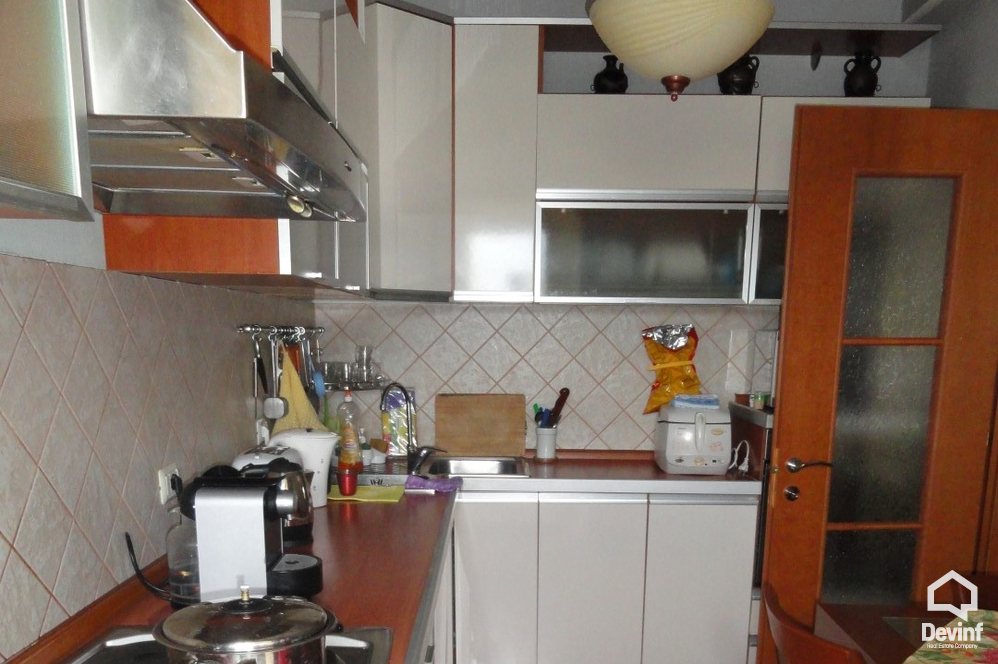 Tirane Qera Vile  Vile ne zonen e Farkes Zyre