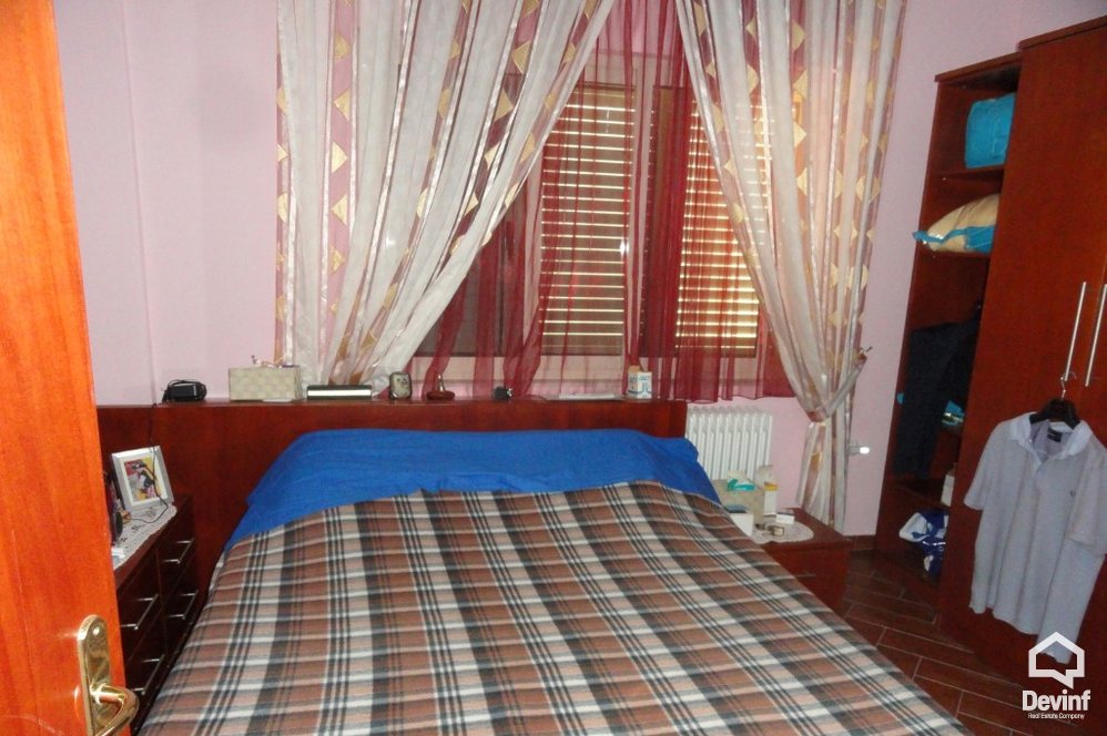 Tirane Qera Vile  Vile ne zonen e Farkes Zyre