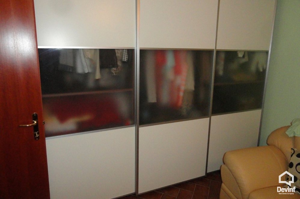 Tirane Qera Vile  Vile ne zonen e Farkes Zyre