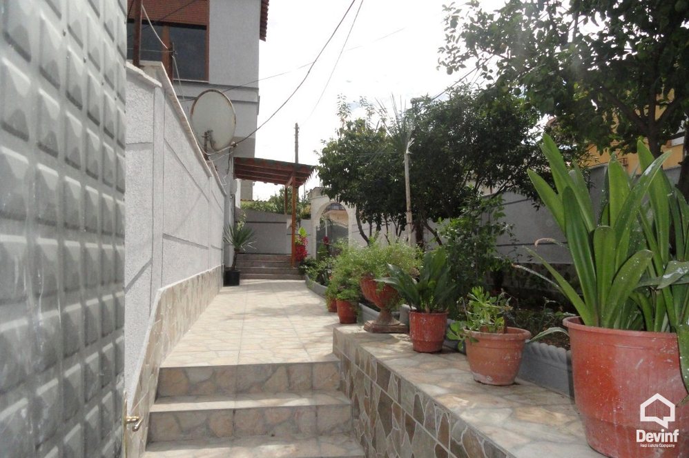 Tirane For Rent Apartment  Apartment in a house located in Str. Ali Demi Apartment