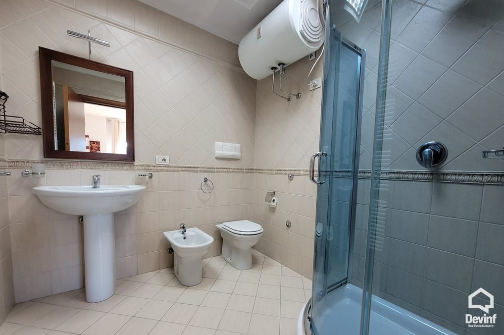 Tirane Qera Apartament 2+1+A Apartament i ri prane Piramides apartament