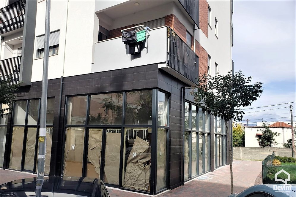 Tirane For Sale Shop  Shop close to Kristal Center Office Shop klinike dentare qender estetike palester