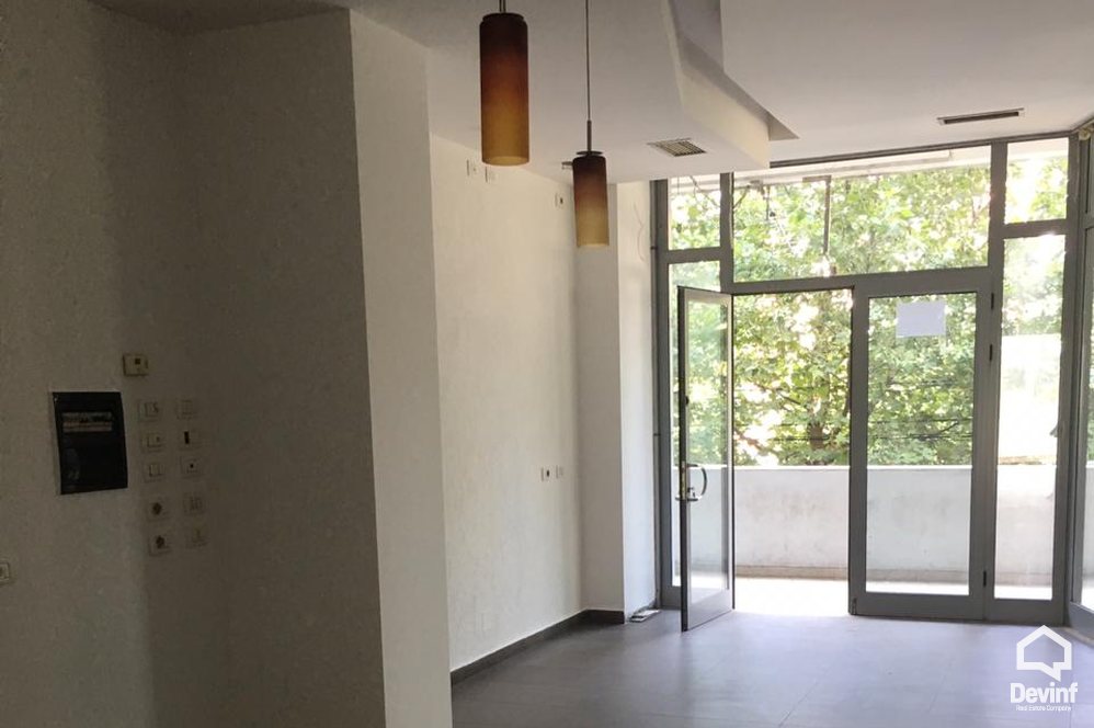 Tirane Qera Dyqan  Bulevardi Bajram Curri apartament