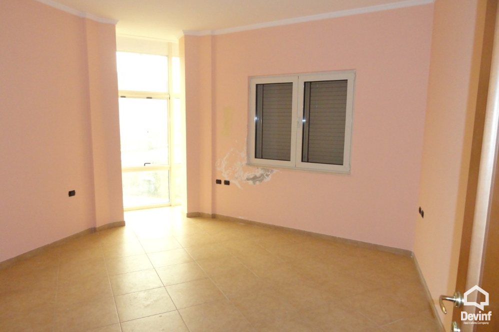 Tirane Shitje Vile Me shume se 4 dhoma Vile ne zonen e Selites apartament