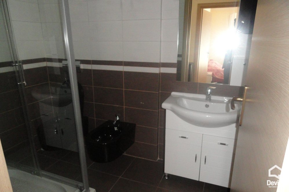 Tirane Qera Apartament 2+1+A Apartament ne Rr. Barrikadave apartament