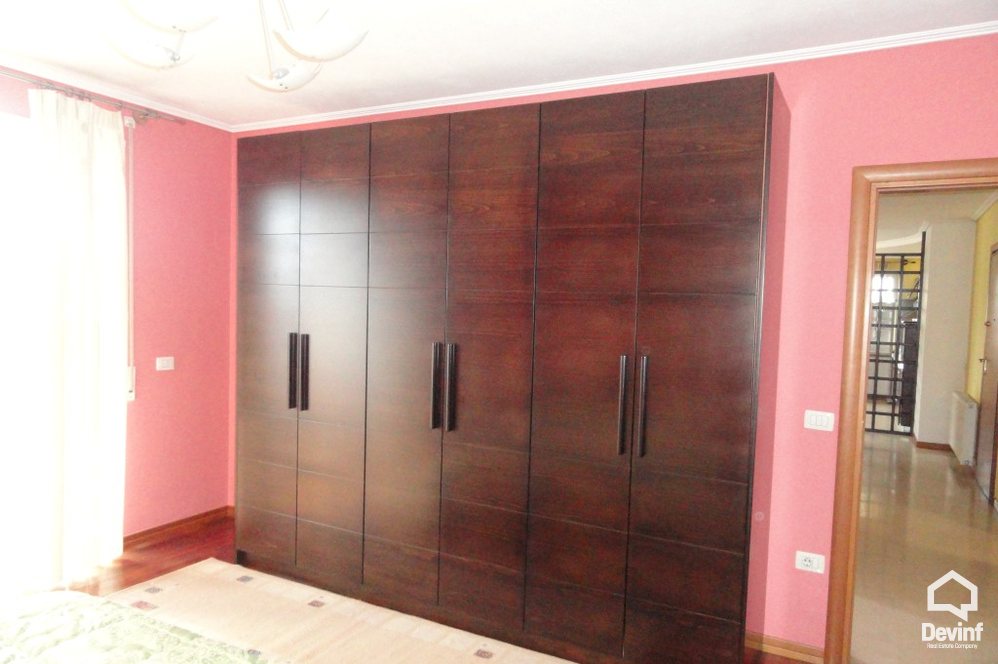 Tirane Shitje Apartament 2+1+A Apartament ne zonen e Radio Televizonit Shqiptar apartament