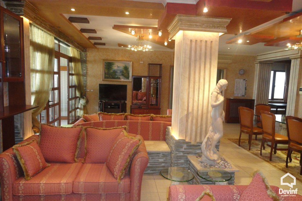 Tirane Qera Apartament 4+1+A Apartament ne zonen e Bllokut apartament