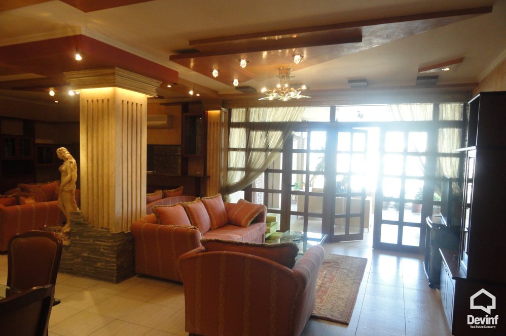 Tirane Qera Apartament 4+1+A Apartament ne zonen e Bllokut apartament