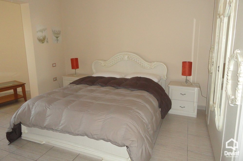 Tirane Qera Apartament 4+1+A Apartament ne zonen e Bllokut apartament