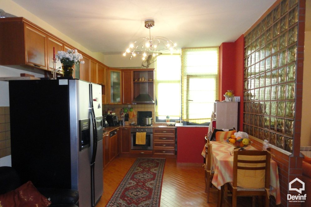 Tirane Shitje Apartament 3+1+A Pallat i ri ne zonen e St. Qemal Stafa apartament