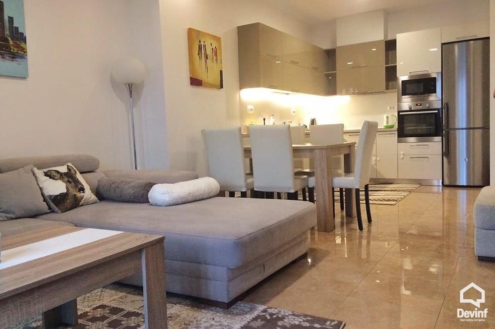 Tirane Qera Apartament 2+1+A Prane Parkut te Liqenit apartament