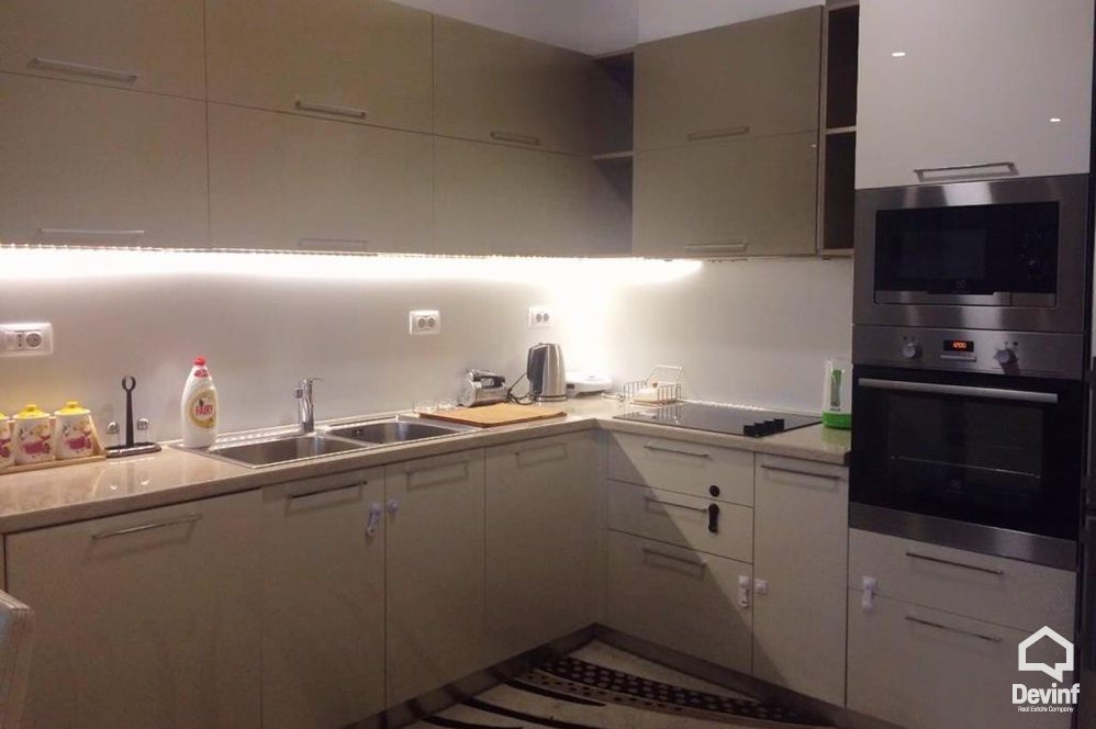 Tirane Qera Apartament 2+1+A Prane Parkut te Liqenit apartament