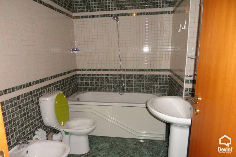 Tirane For Rent Apartment 3+1+A Barrikada Street, near the center Apartment