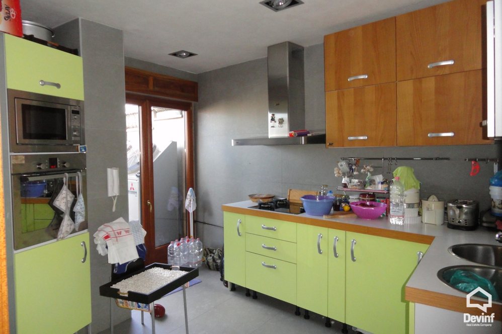 Tirane For Sale Apartment 3+1+A Qemal Stafa Str. Near the center Apartment