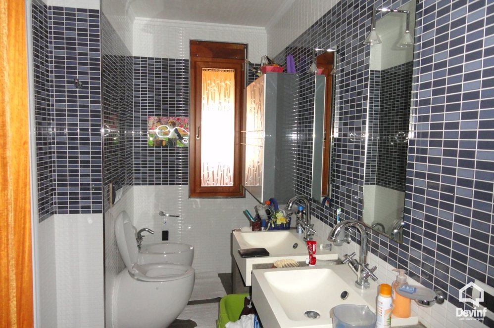 Tirane For Sale Apartment 3+1+A Qemal Stafa Str. Near the center Apartment